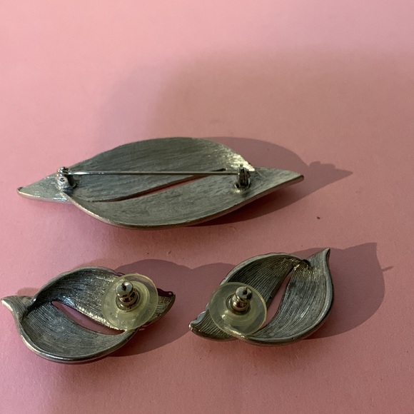 Beautiful brooch earrings set - Picture 4 of 4